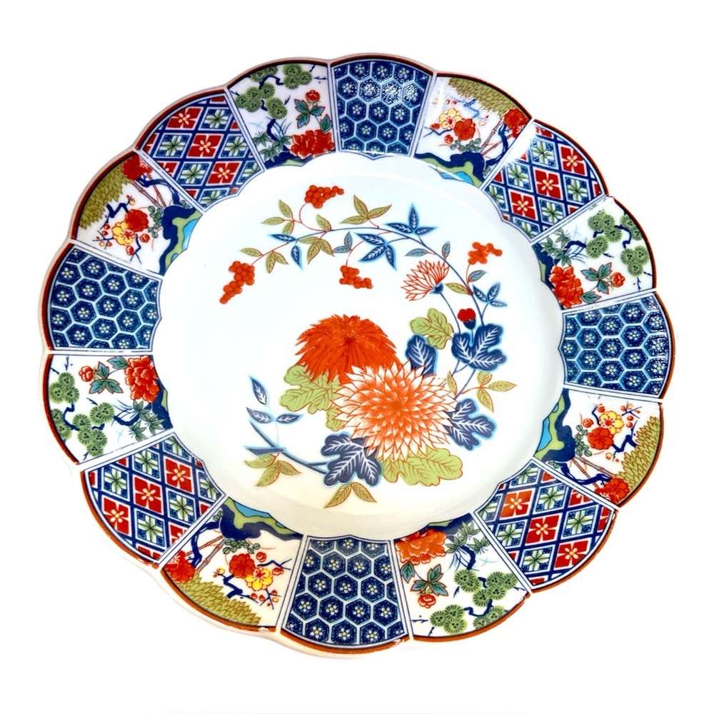 TONO Imari Ware Dinner Plate 10” Scalloped Rim Floral Red & Blue Japan Vintage